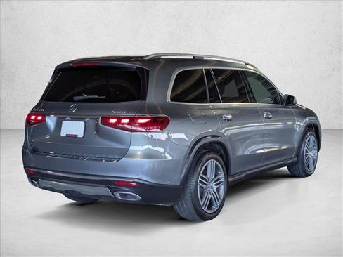 Used 2024 Mercedes-Benz GLS 450 4MATIC image 8