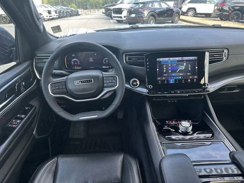 Used 2023 Jeep Wagoneer 4WD w/ Convenience Group I image 23