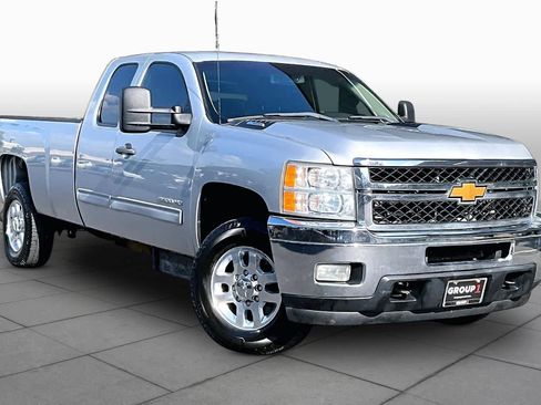 Used 2013 Chevrolet Silverado 3500 LT w/ Interior Plus Package AWD/4WD image 3