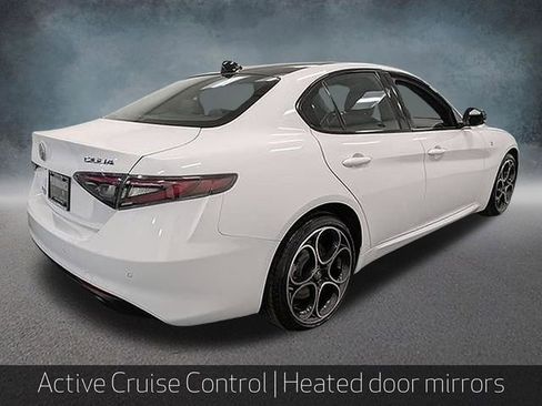 Used 2024 Alfa Romeo Giulia Ti image 7