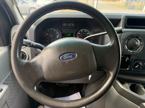 Used 2011 Ford E-250 and Econoline 250 Extended w/ PWR Group image 10