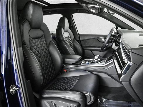Used 2022 Audi SQ7 Premium Plus w/ SQ7 Executive Package AWD/4WD image 23