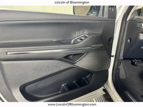 Certified 2025 Lincoln Navigator L Reserve AWD/4WD image 20