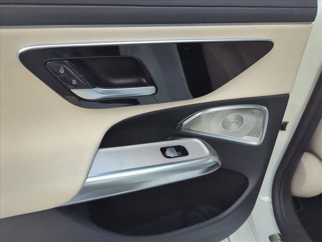 Used 2024 Mercedes-Benz E 350 4MATIC Sedan image 9