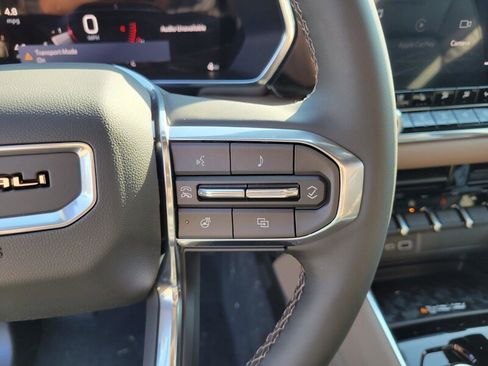 New 2026 GMC Canyon Denali image 14