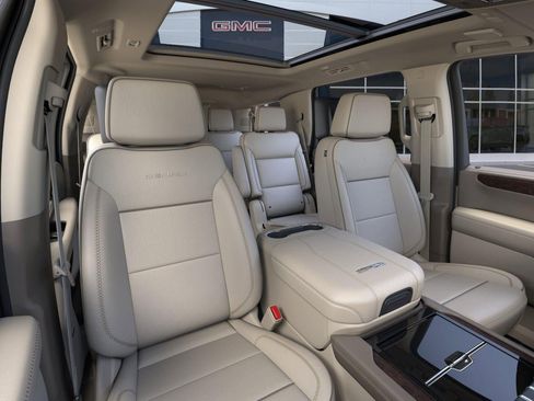 New 2026 GMC Yukon Denali AWD/4WD image 16