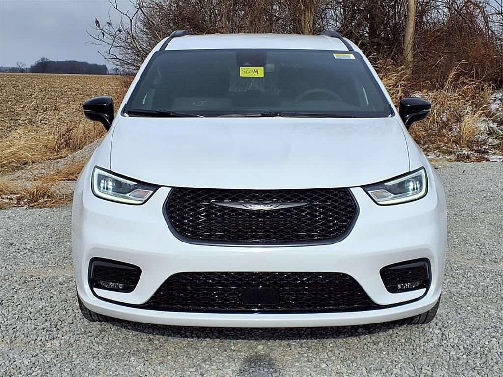 New 2026 Chrysler Pacifica Select w/ S Appearance Package FWD image 3