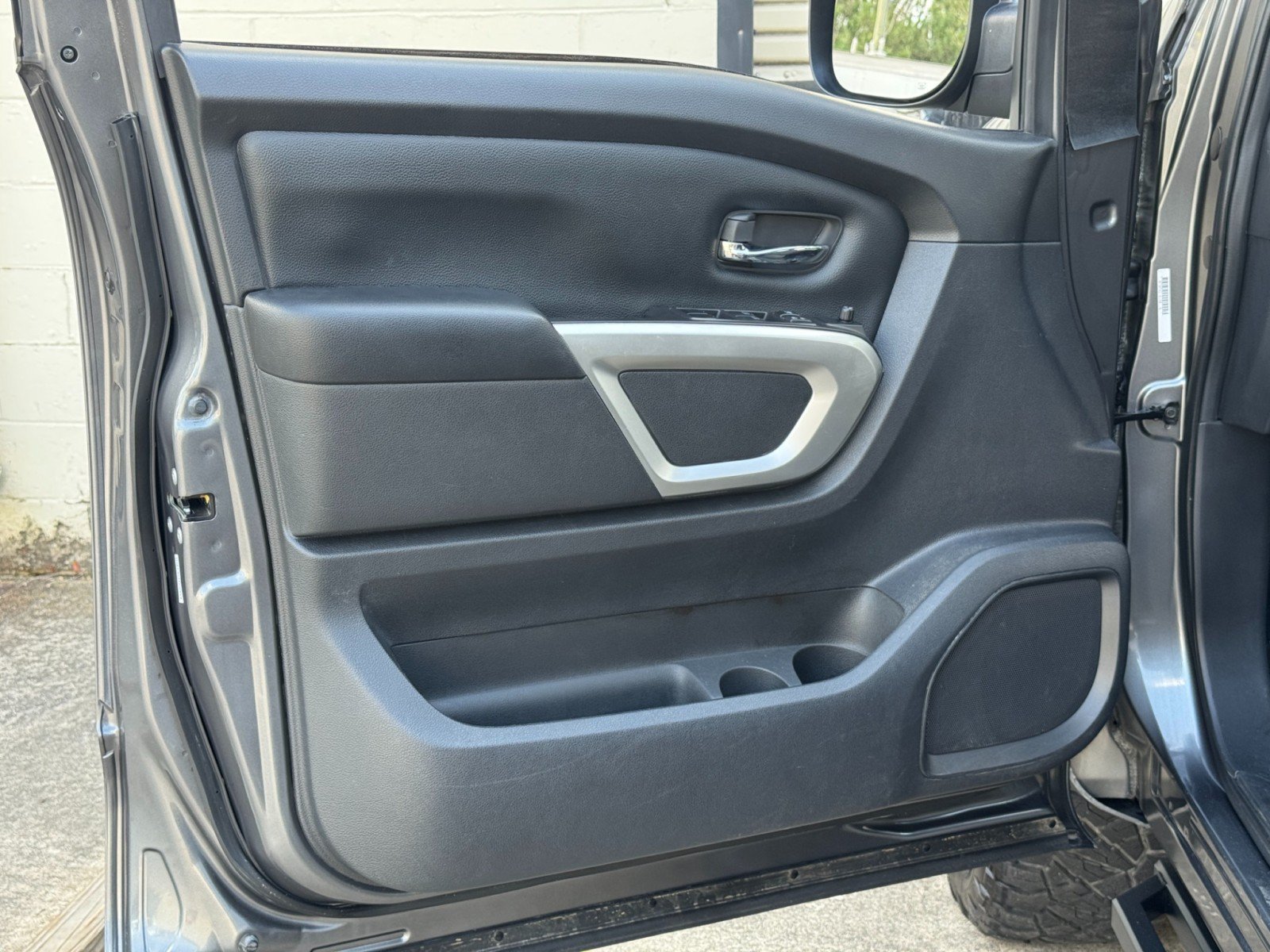Used 2021 Nissan Titan SV w/ SV Convenience Package AWD/4WD image 37
