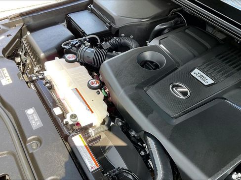 Used 2025 Lexus GX 550 w/ Accessory Package (2T) AWD/4WD image 36