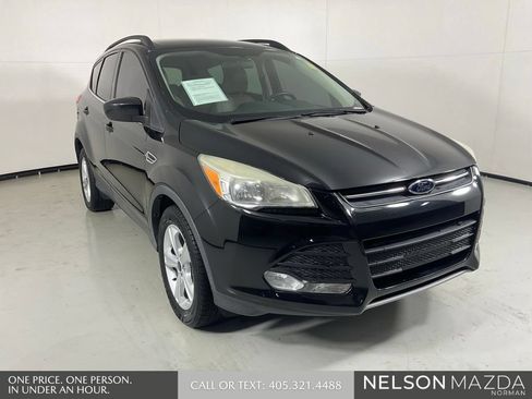 Used 2015 Ford Escape SE w/ Equipment Group 201A AWD/4WD image 3