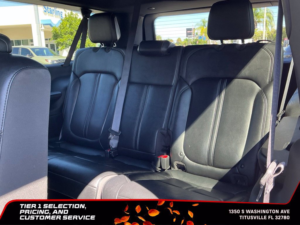 Used 2024 Jeep Wagoneer L Series II w/ Flexible Seating Group RWD image 31