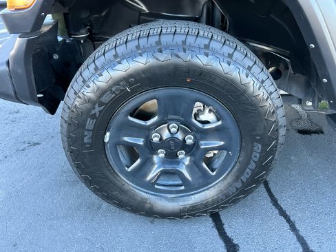 Used 2022 Jeep Wrangler Sport image 10