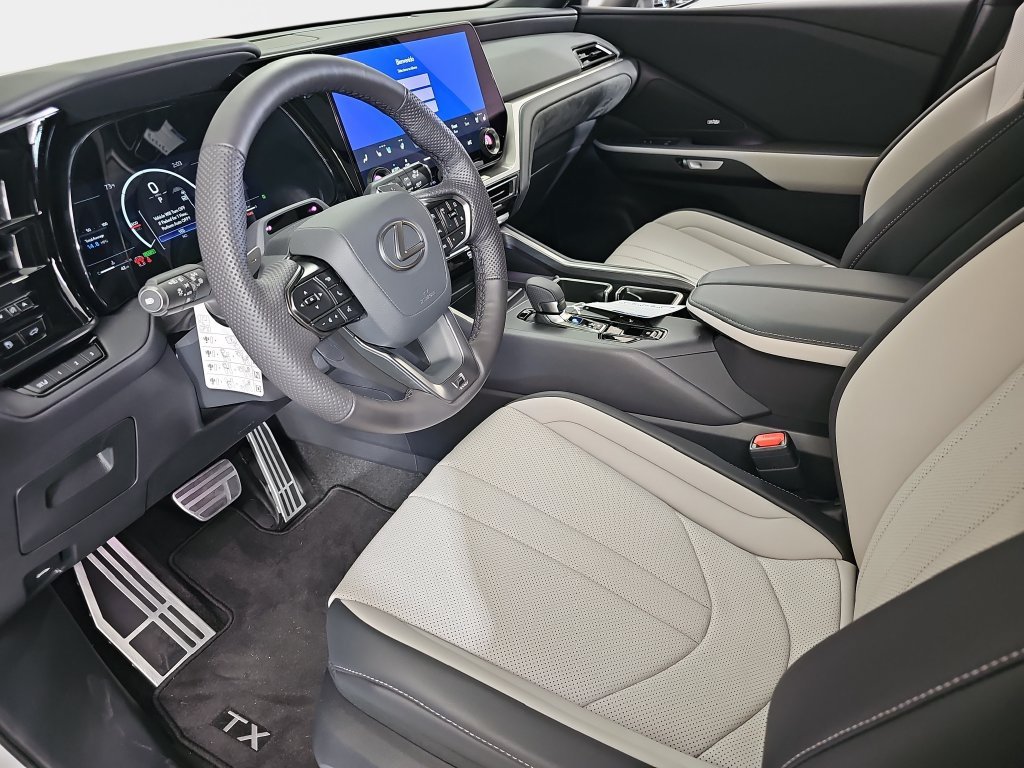 New 2026 Lexus TX 500h AWD image 16
