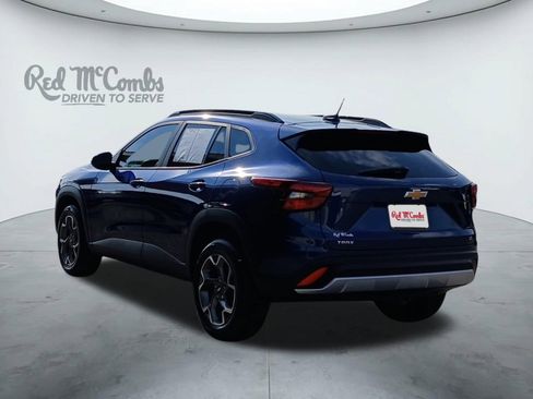 Used 2024 Chevrolet Trax LT image 3