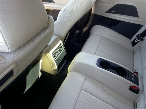 Certified 2025 BMW M440i Convertible w/ Premium Package image 18