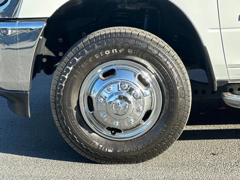 Used 2024 RAM 3500 Big Horn image 26