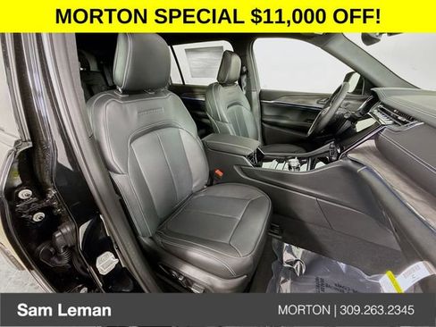 New 2025 Jeep Grand Cherokee L Overland w/ Trailer Tow Package image 30