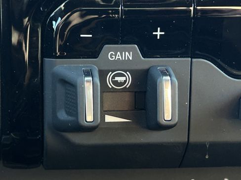 Certified 2025 RAM 1500 Laramie w/ Bed Utility Group image 32