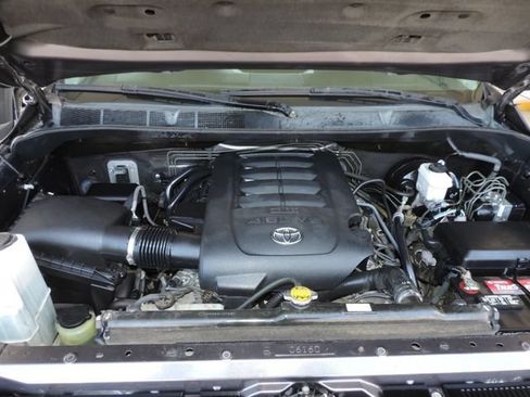 Used 2017 Toyota Tundra SR5 w/ SR5 Upgrade Package RWD image 15