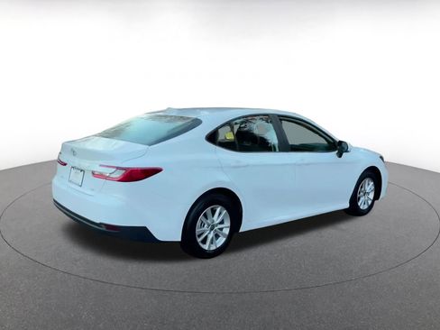 Used 2025 Toyota Camry LE image 14