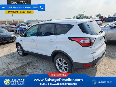 Used 2017 Ford Escape SE FWD image 3