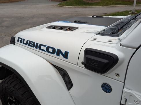 Used 2021 Jeep Wrangler Unlimited Rubicon w/ Cold Weather Group image 30