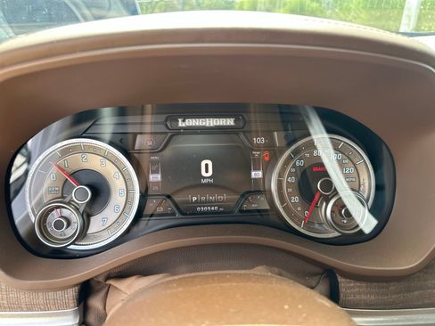 Used 2022 RAM 1500 Limited RWD image 9