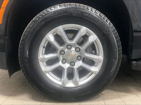 Used 2025 Chevrolet Tahoe LT image 7