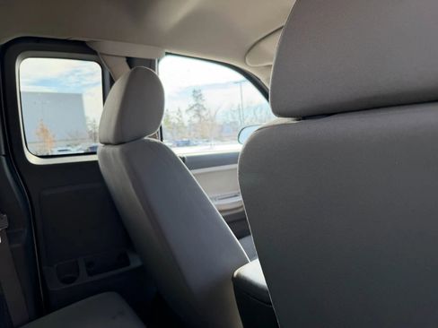 Used 2005 Dodge Dakota SLT image 30