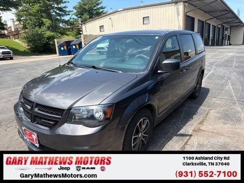 Used 2019 Dodge Grand Caravan SE FWD image 1
