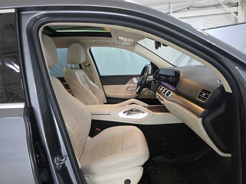 Used 2021 Mercedes-Benz GLS 450 4MATIC image 10