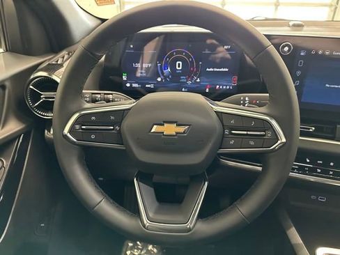 New 2026 Chevrolet Equinox LT w/ Convenience Package II image 10