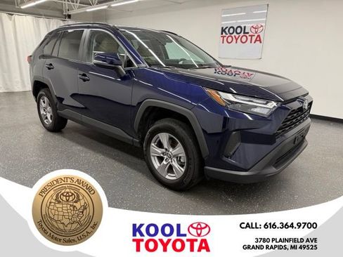 Certified 2025 Toyota RAV4 XLE AWD/4WD image 1