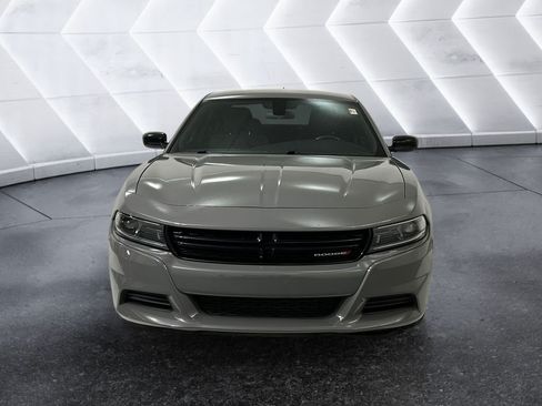 Used 2023 Dodge Charger SXT RWD image 2