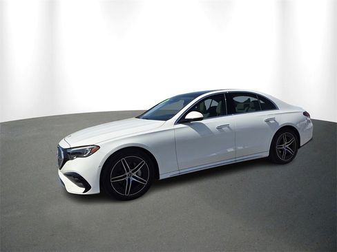Used 2026 Mercedes-Benz E 350 Sedan image 2