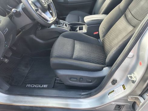 Used 2017 Nissan Rogue SV AWD/4WD image 22