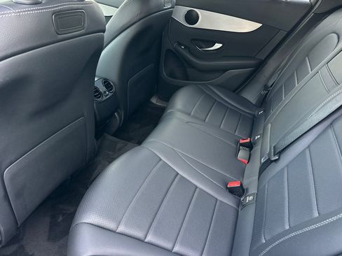 Used 2019 Mercedes-Benz GLC 300 4MATIC image 12