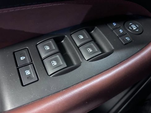 Used 2016 Cadillac Escalade Premium RWD image 6