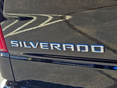 Used 2022 Chevrolet Silverado 1500 LT image 29