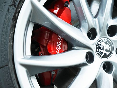 New 2024 Alfa Romeo Giulia Sprint RWD image 10