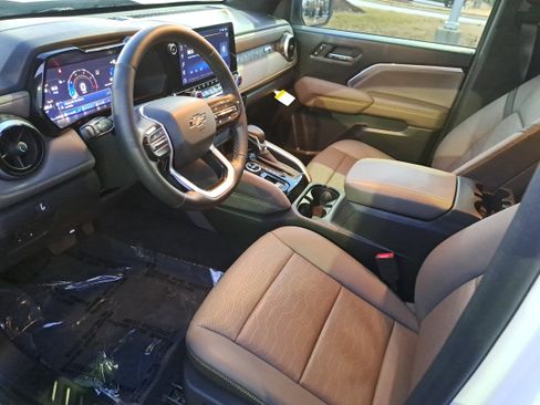 Used 2024 Chevrolet Colorado ZR2 w/ ZR2 Convenience Package III image 15