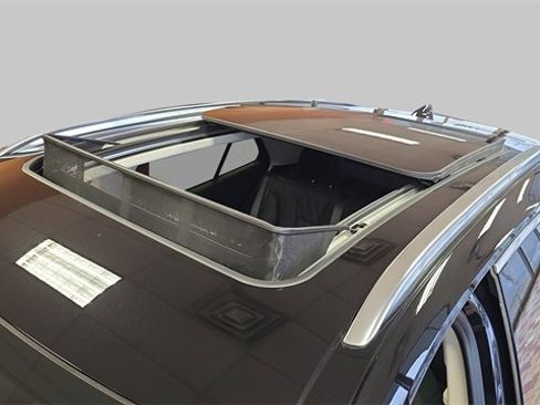 Used 2023 Buick Envision Avenir image 30