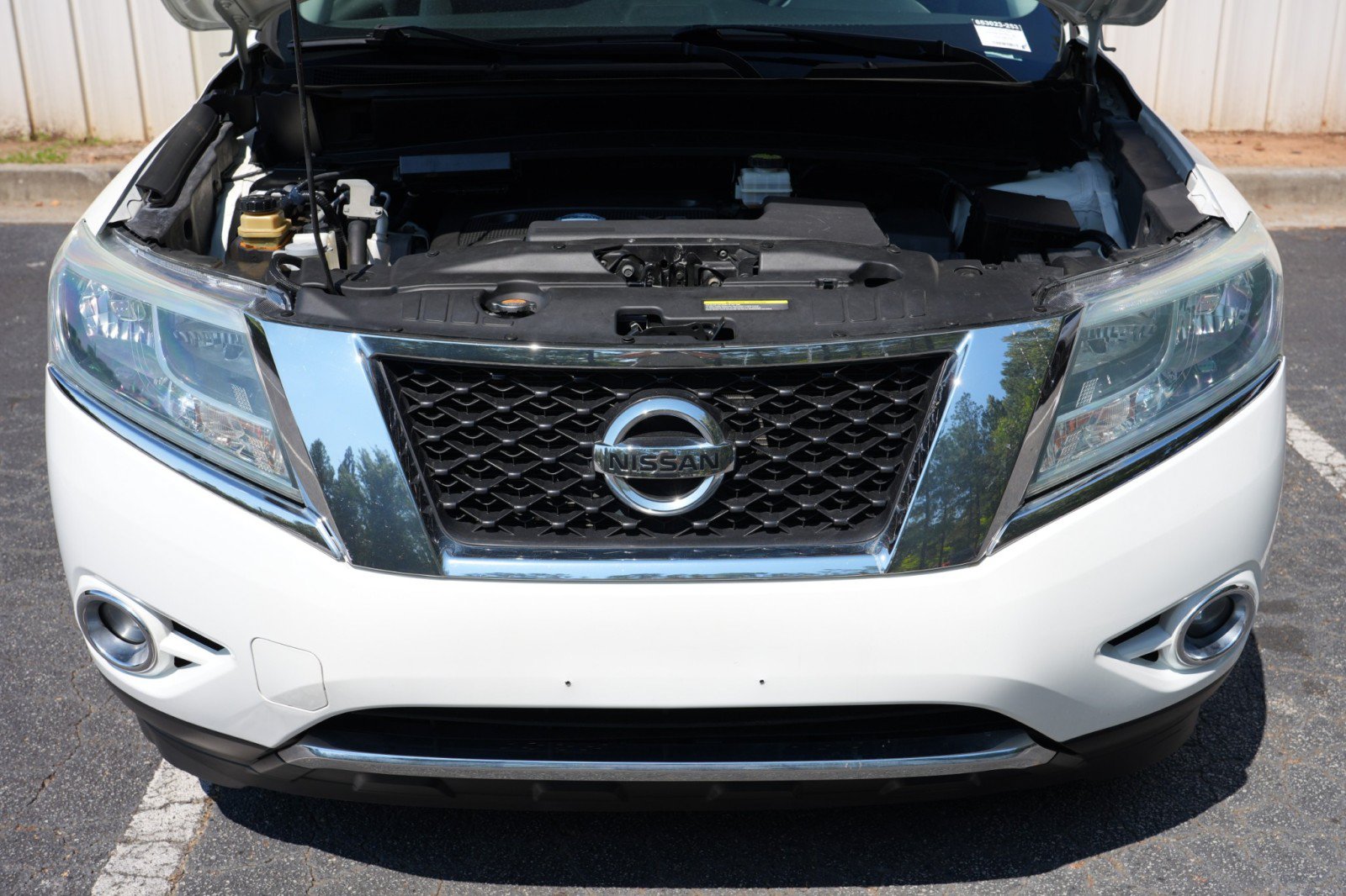 Used 2015 Nissan Pathfinder SV w/ Trailer Tow Package FWD image 7