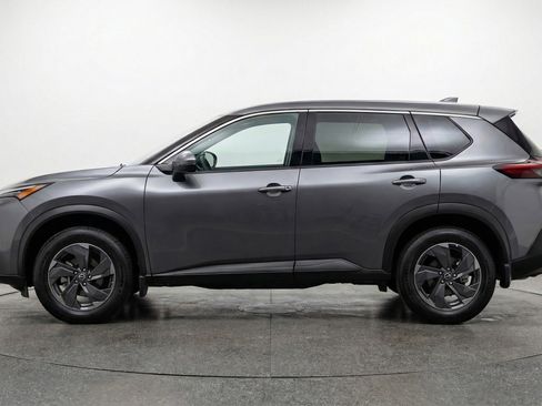 Used 2025 Nissan Rogue SV FWD image 5