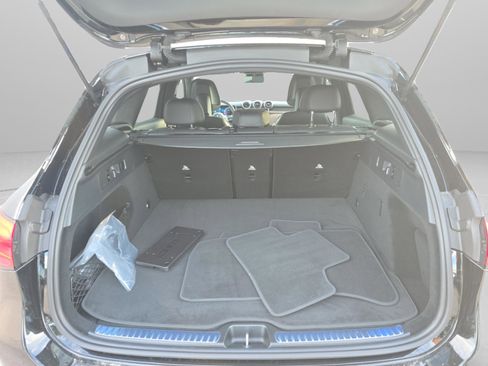 Used 2026 Mercedes-Benz GLC 300 4MATIC image 9