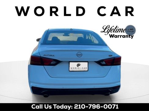 Used 2024 Nissan Altima 2.5 SR w/ SR Premium Package image 4