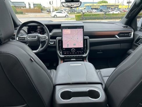 Used 2026 GMC Yukon Denali w/ Denali Reserve Package image 13