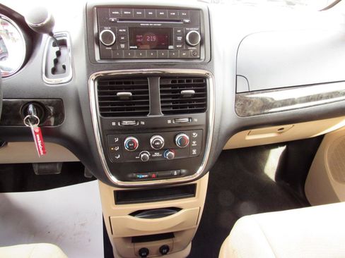 Used 2014 Dodge Grand Caravan SE w/ Quick Order Package 29E SE image 18