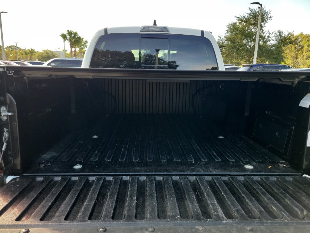 Certified 2023 Toyota Tacoma SR5 AWD/4WD image 29