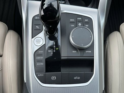 Used 2023 BMW M440i Convertible w/ Premium Package image 30